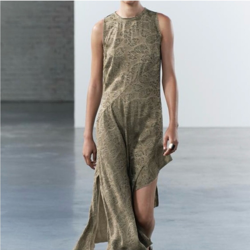 Zara ZW collection asymétrique midi dress, color kaki